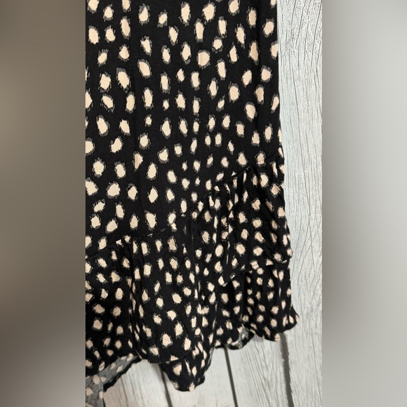 Topshop Women’s V-Neck Wrap Front Babydoll Style Dress Ruffle Bottom size 10 - Picture 4 of 11